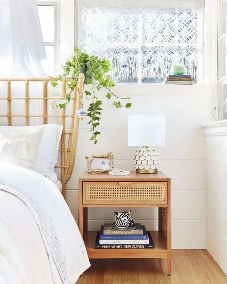 Sueños Bedside - Image 1