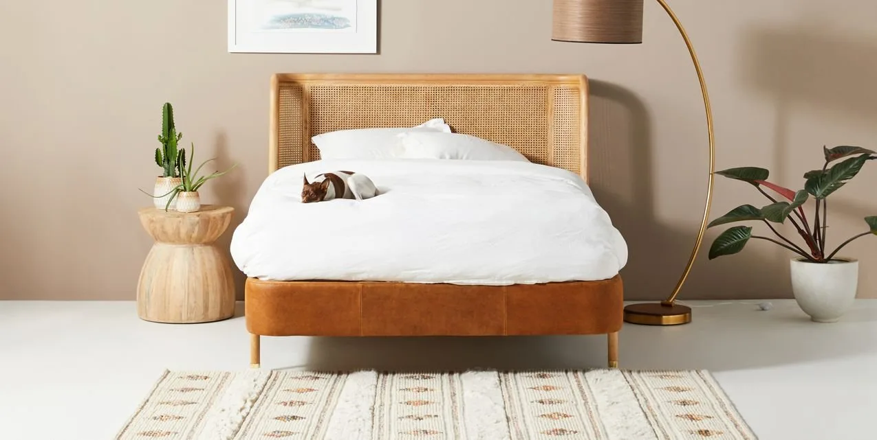 IMG_8321.jpg Luxury Bed - Image 1