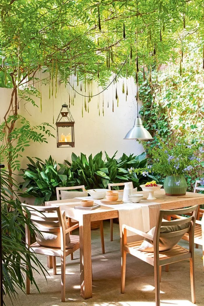 À Terre Dining set