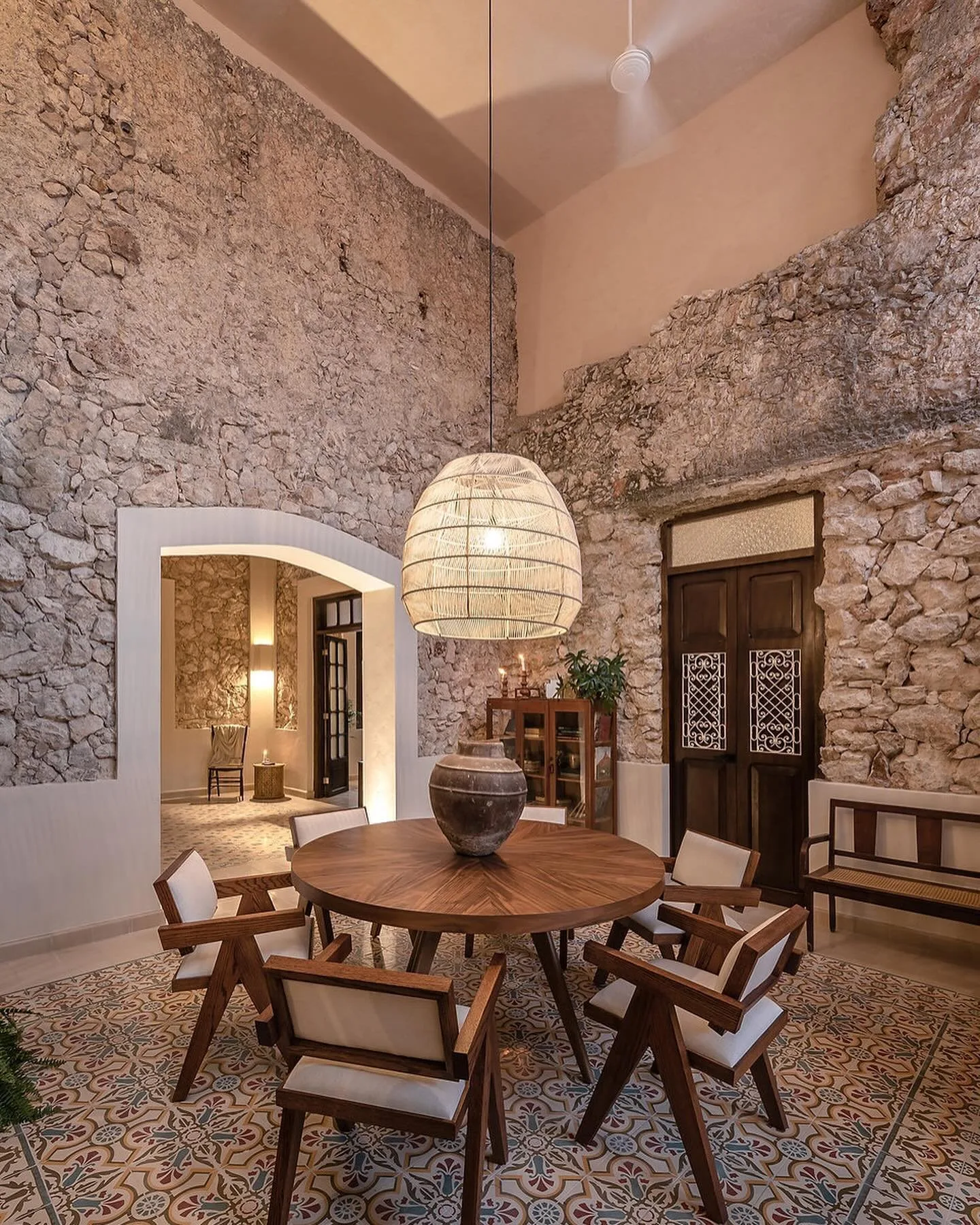 Pietre Dining set - Image 3