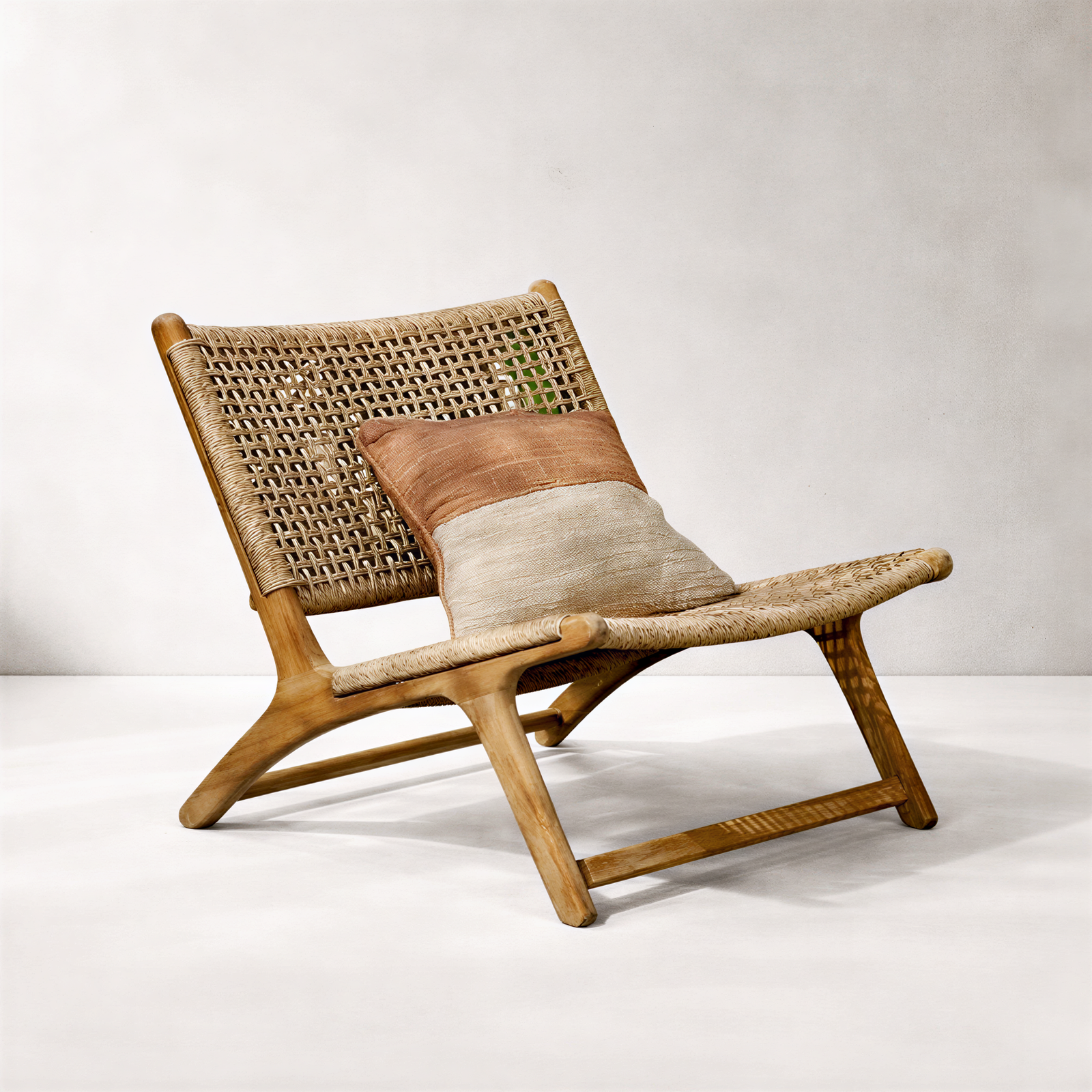 gigapixel-B734D02B-D2E3-4AF8-9CC3-06E6EFA58050 Twisted Chair - Image 1