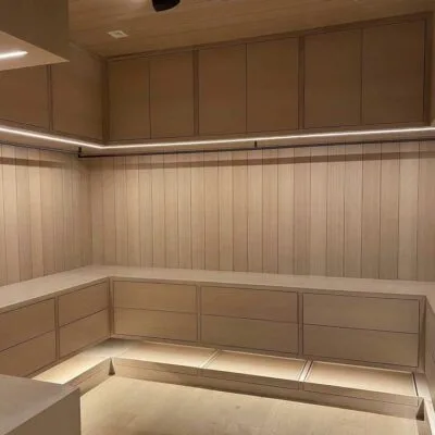 Ropaje Dressing room - Luxury custom dressing room Egypt by Royal Garden, mixed open-and-closed wardrobe design